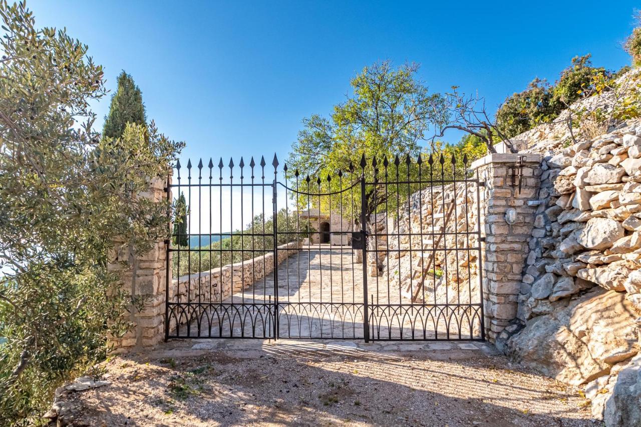 Villa Defora Zrnovo エクステリア 写真